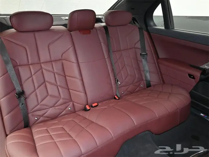 BMW الفئة السابعة 2024 شبه جديدة بسعر مميز 6
