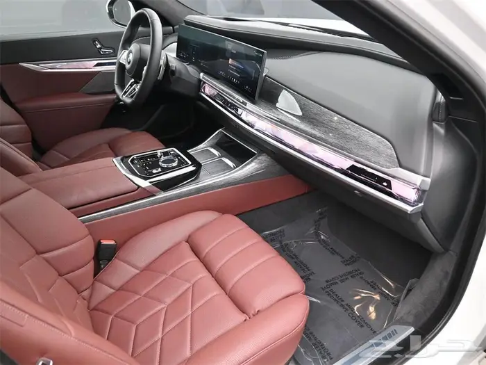 BMW الفئة السابعة 2024 شبه جديدة بسعر مميز 4