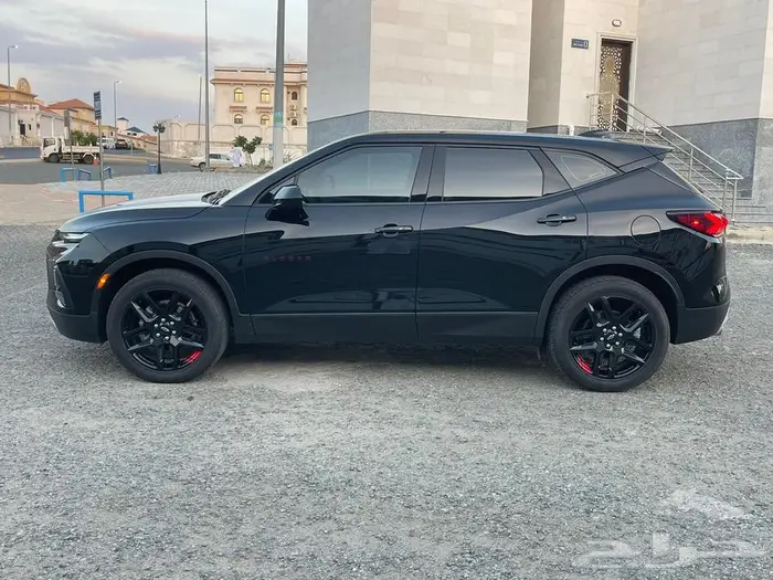 بليزر 2022 4 سلندر بلاك اديشن اخو الجديد 2