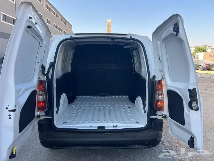 بيجو بارتنر 2023 نظيف ديزل اقتصادي جدا 4