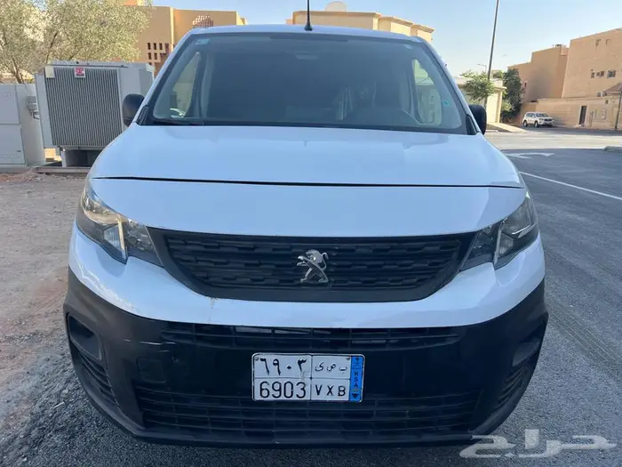 بيجو بارتنر 2023 نظيف ديزل اقتصادي جدا 1