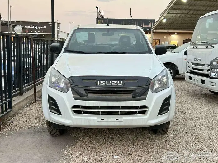 ايسوزو ديماكس 2.5 غماره حوض فيبر 2026 1