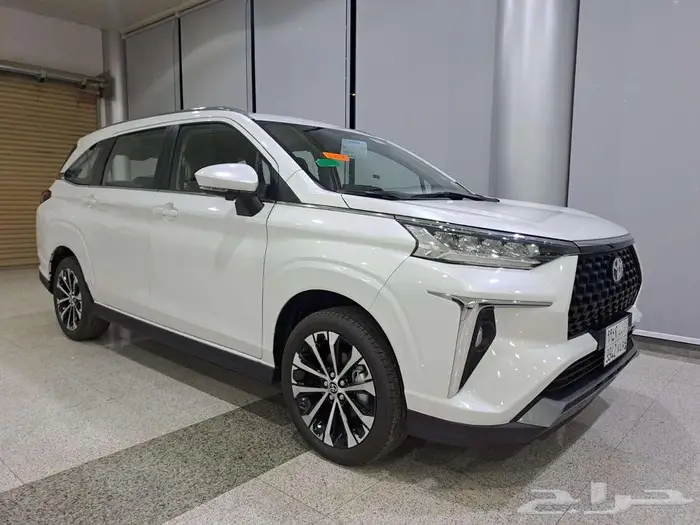 تويوتا فيلوز 2025 GLX 3