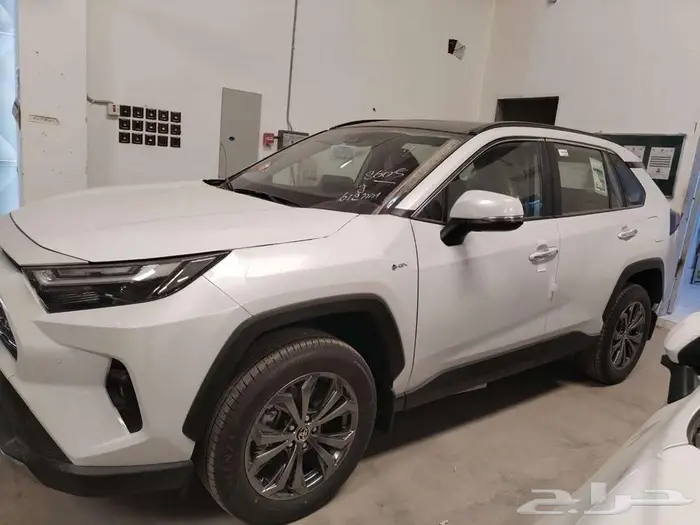 راف فور ال تي دي 2.5 هايبرد رياضية اوتوماتيك (أبيض2025) 1