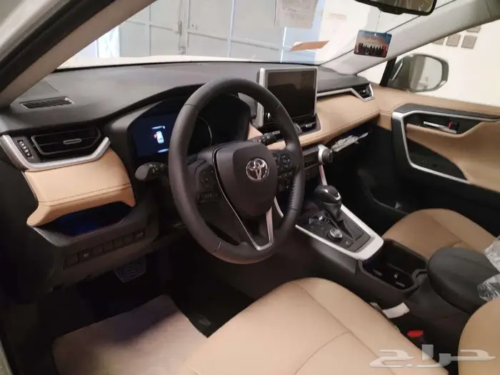 راف فور ال تي دي 2.5 هايبرد رياضية اوتوماتيك (أبيض2025) 5