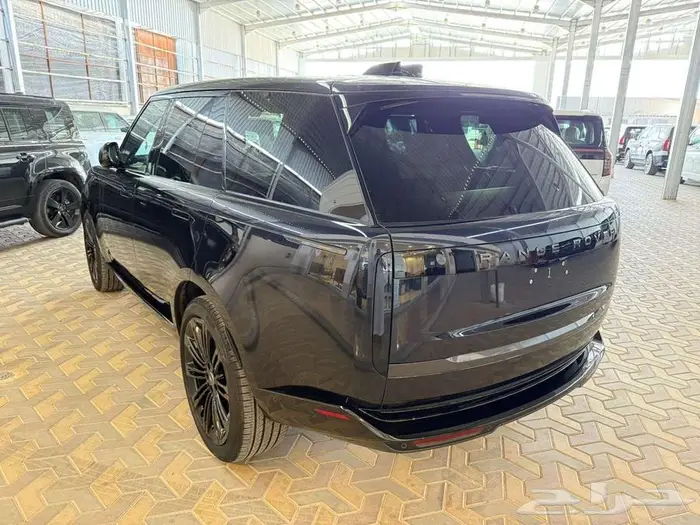 رنج روفر HSE V8 موديل 2025 - داخلي أوف وايت - 5