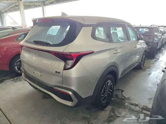 كيا كارينز نص فل موديل 2025 سعودي 3