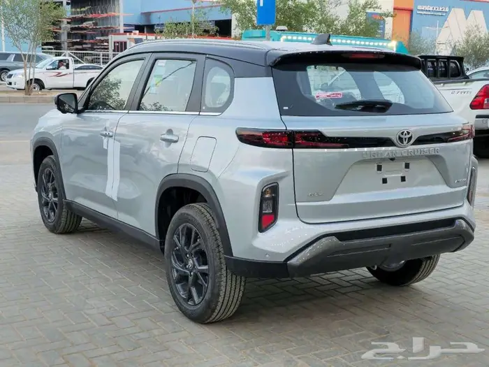 تويوتا اوربان كروز GLX 2026 باقل سعر 3