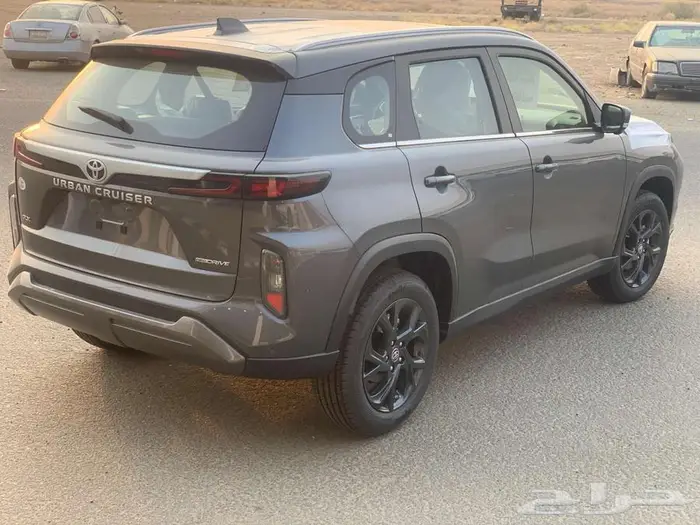 تويوتا اوربان كروزر فتحه 6