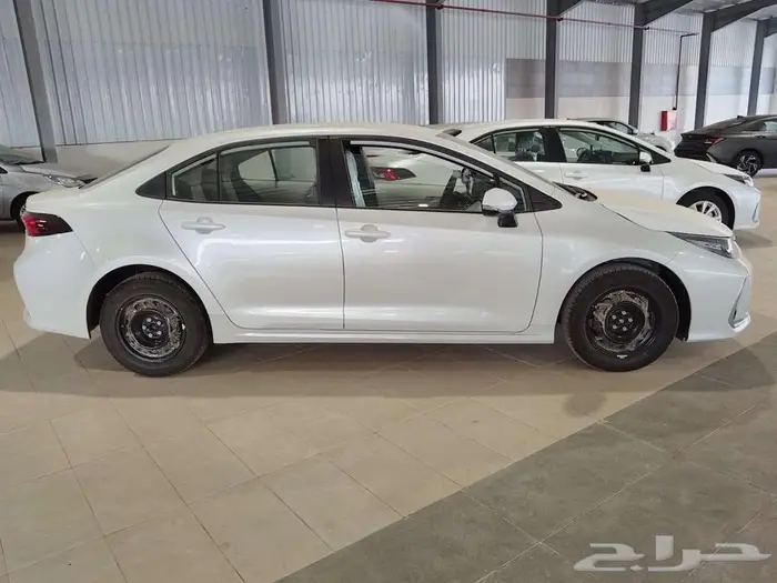 تويوتا كورولا 2.0 ستاندر 2025 12