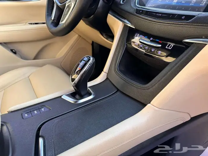 كاديلاك XT5 2019 14