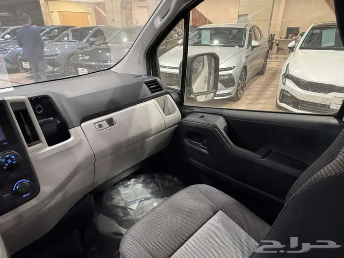 باص تويوتا هايس ركاب ديزل سقف مرتفع موديل 2026 عرض للشركات 13