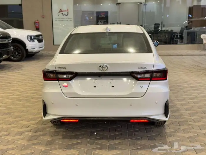 تويوتا يارس استاندر Y 2026 3