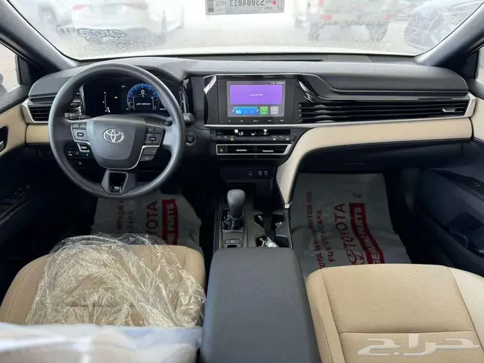 تويوتا كامري E بنزين استاندر 2025 9