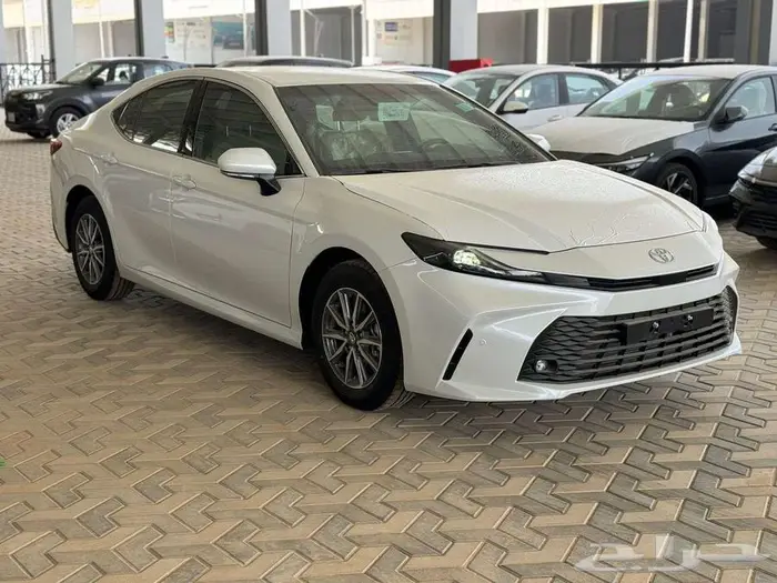 تويوتا كامري E بنزين استاندر 2025 2