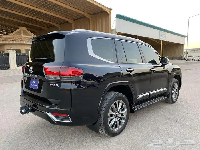 لاندكروزر-VXR -2024 فل كامل 5