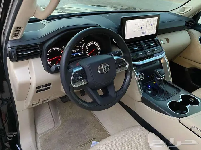 لاندكروزر-VXR -2024 فل كامل 11