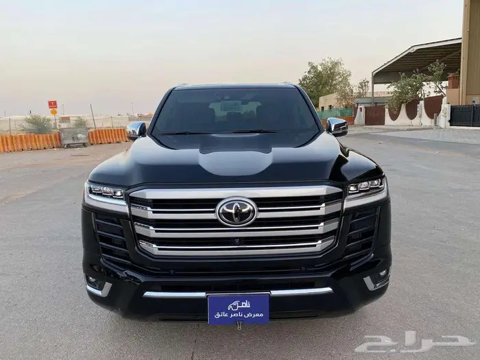 لاندكروزر-VXR -2024 فل كامل 0