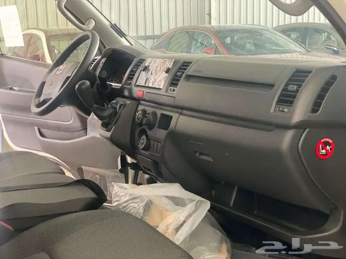 تويوتا هايس فان بضاعه بنزين سقف منخفض 2025 - خليجي 13