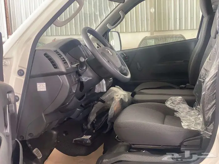 تويوتا هايس فان بضاعه بنزين سقف منخفض 2025 - خليجي 10