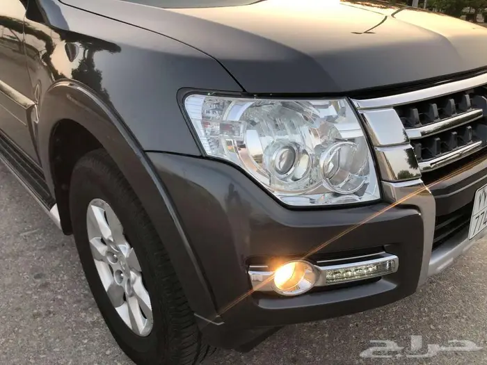 باجيرو موديل 2017 فل مالك اول ممشي قليل مخزن 9