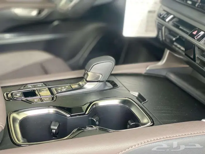 لكزس RX 350 CC موديل 2025 - داخلي اسبريسو - عرض نهاية العام 6