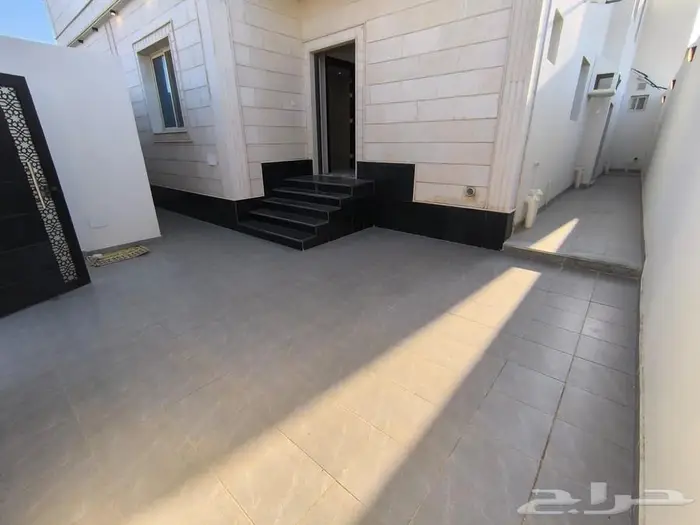 فيلا فاخرة للبيع بحى الرياض 1