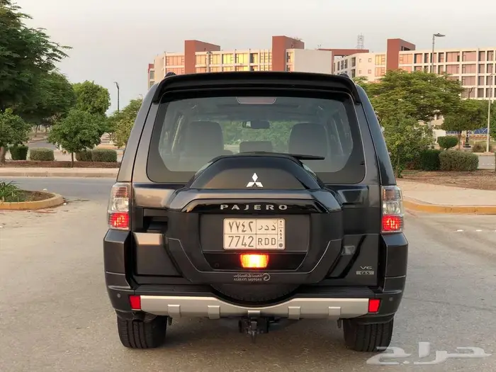 باجيرو موديل 2017 فل مالك اول ممشي قليل مخزن 47