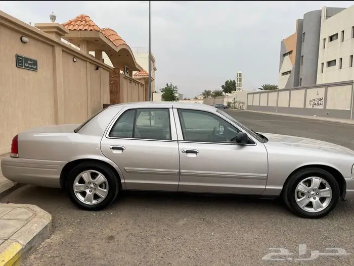 كراون فكتوريا 2009 مخزن لأهل الصنف 6