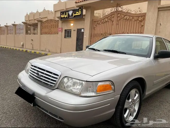 كراون فكتوريا 2009 مخزن لأهل الصنف 18