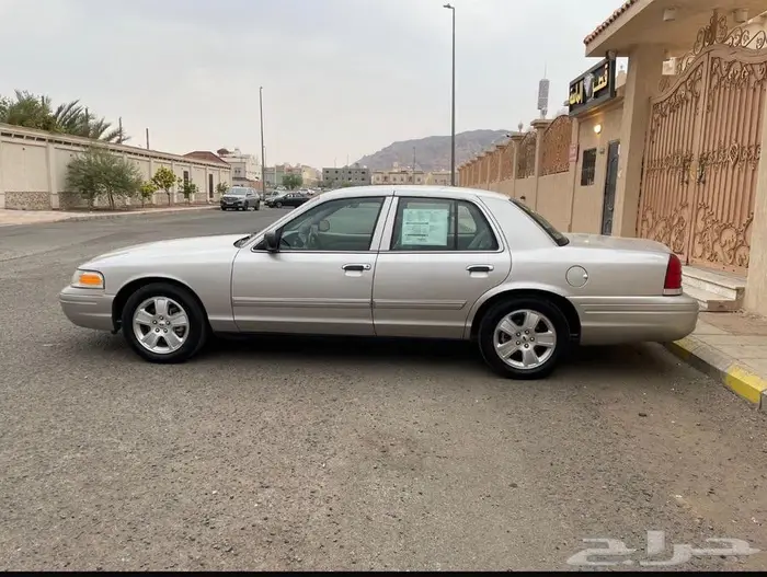 كراون فكتوريا 2009 مخزن لأهل الصنف 2