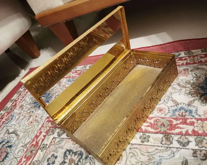 للهواة.. علبة مناديل تراثية لها قرابة 45 عاما 4