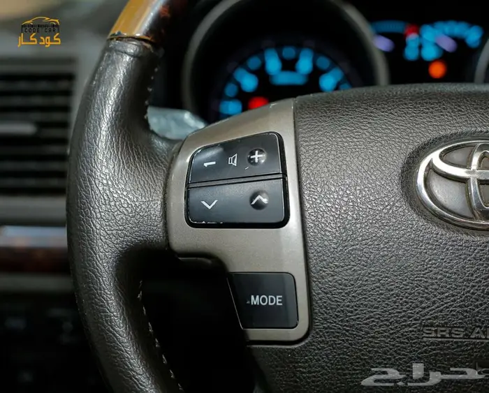 تويوتا لاند كروزر VXR 2011 9