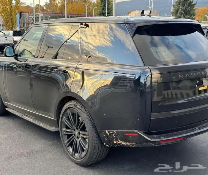 رنج روفر 2023 بسعر لقطة 8