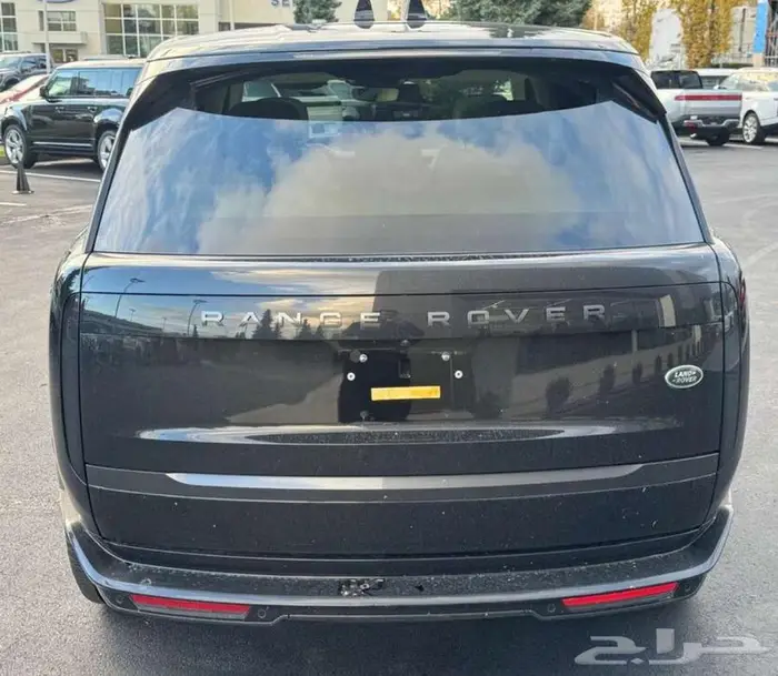 رنج روفر 2023 بسعر لقطة 1