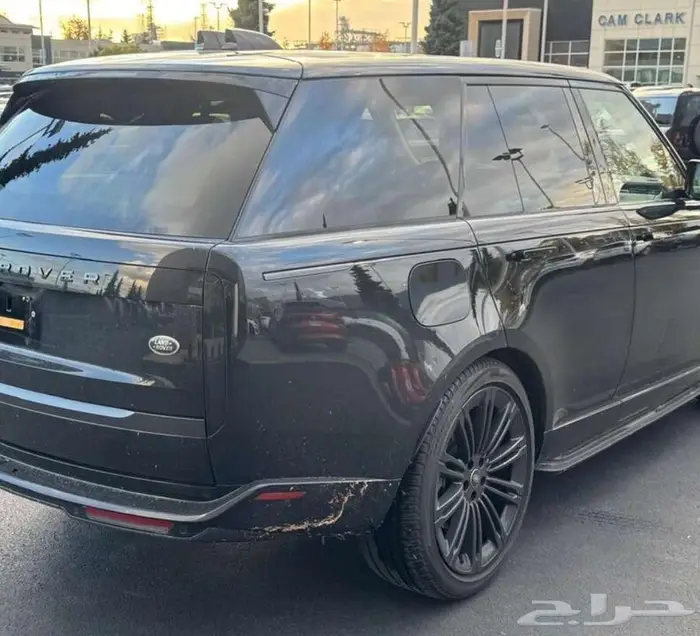 رنج روفر 2023 بسعر لقطة 7