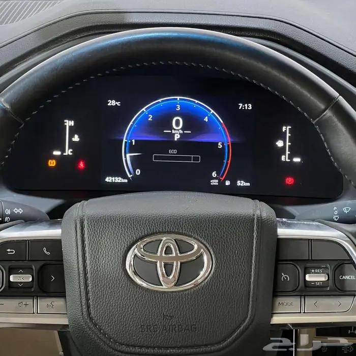 لاندكروزر GXR رقم 1 دبل ديزل تماتيك 2025 ممشى 42 الف 10