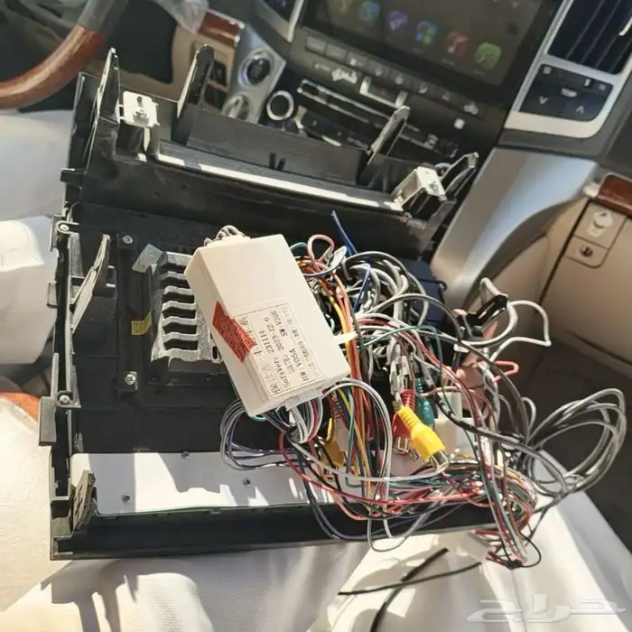 شاشة لاند كروزر واسطب خلفي يمين لاند 0