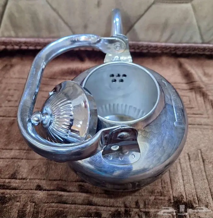 ابريق ياباني قديم 2