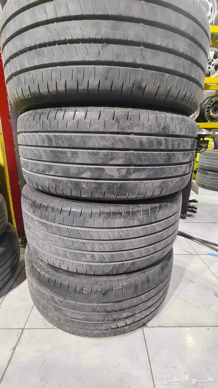 كفرات برجستون يباني مقاس 235 45 18 3