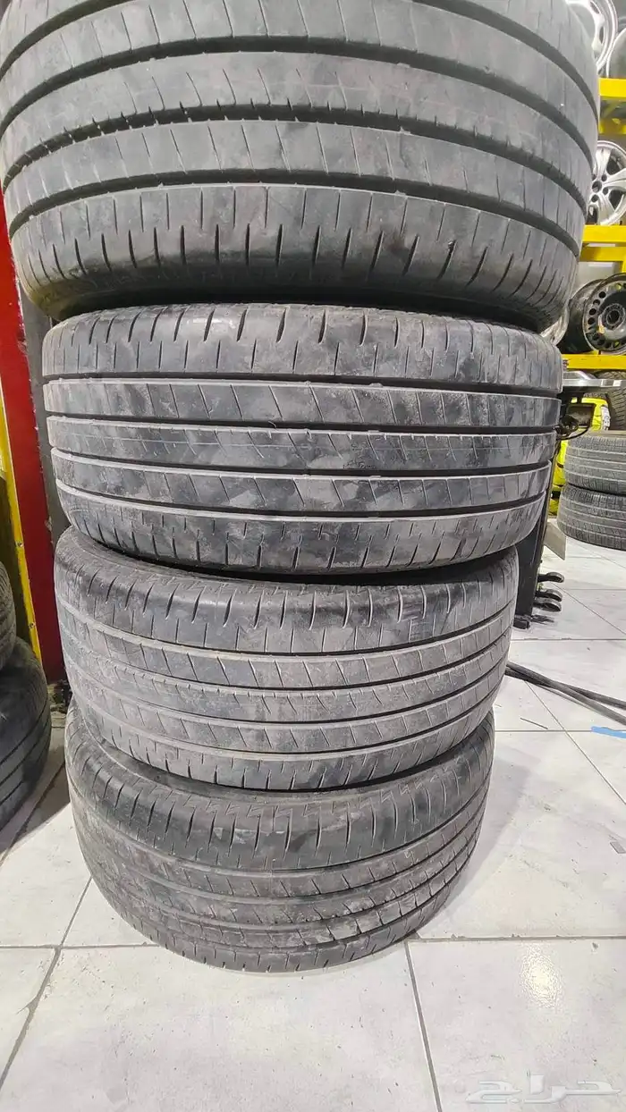 كفرات برجستون يباني مقاس 235 45 18 2