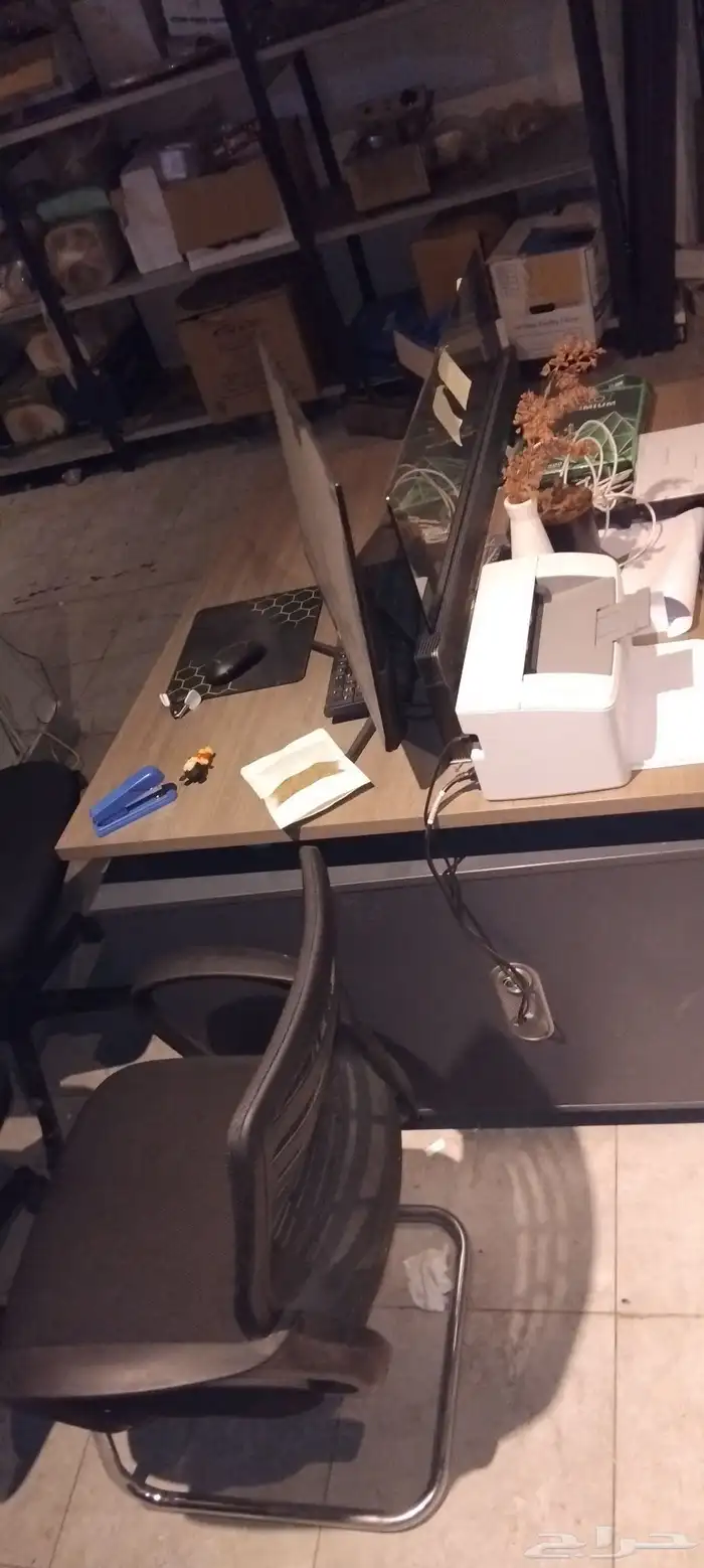 عدد اثنين مكتب وطقم كراسي واثنين كمبيوتر كامل 0