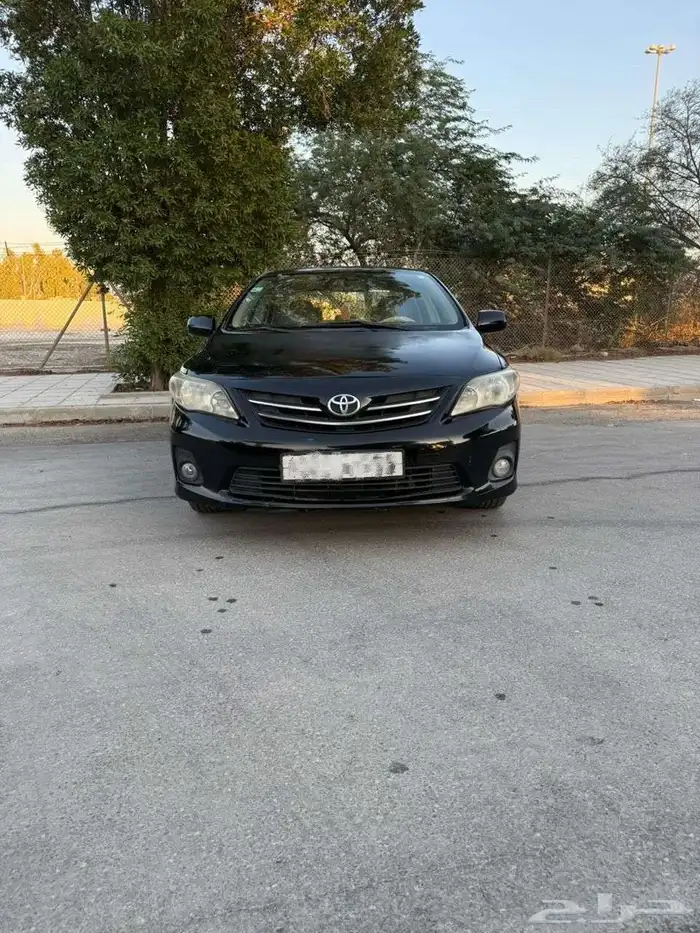 للبيع كورولا 2011 اوتماتيك 4