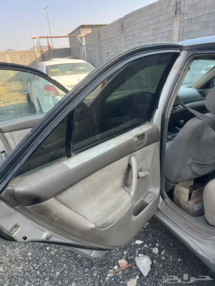 لبيع قطع غيار كامري 2003 7