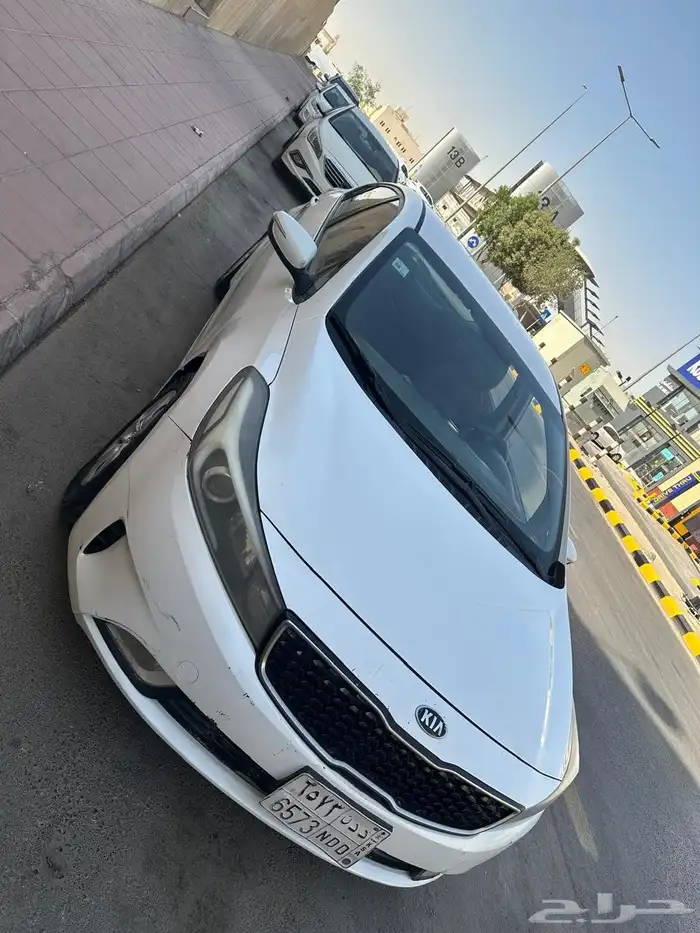 للبيع سيارة كيا سيراتو موديل 2017 مشيه 170الف 5