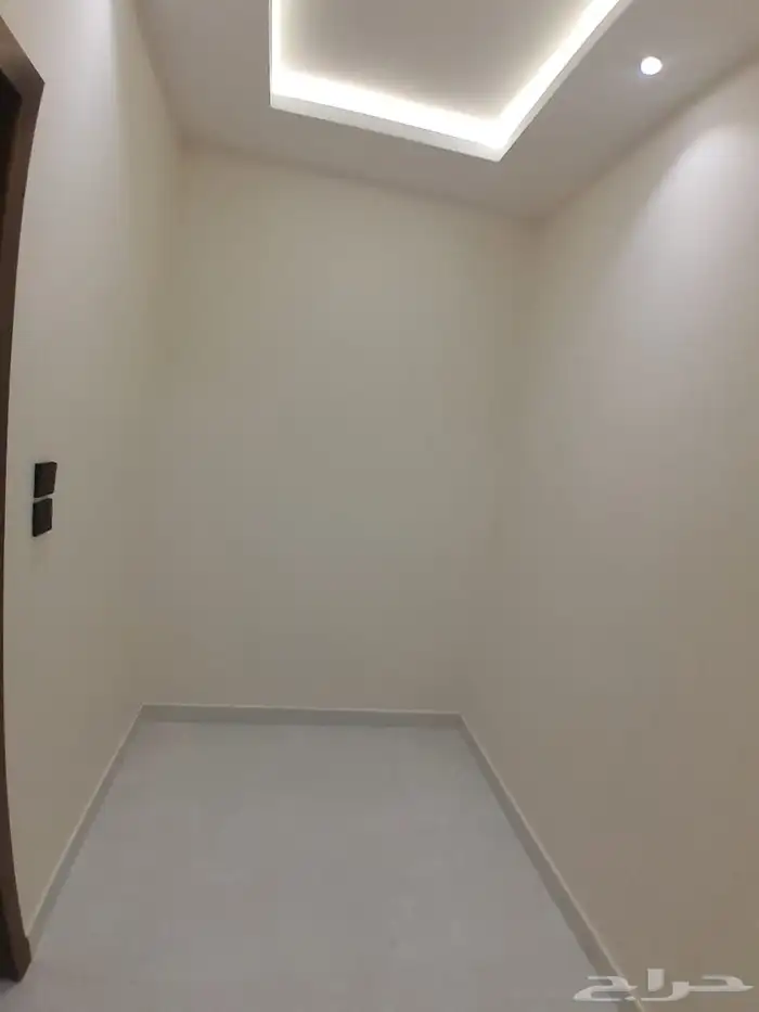 للبيع روف ارضي مع ملحق بمدخل سيارة تشطيبات فاخره بسعر 620الف 21