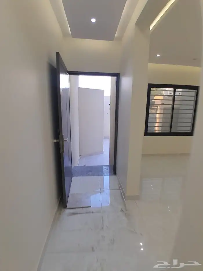 للبيع روف ارضي مع ملحق بمدخل سيارة تشطيبات فاخره بسعر 620الف 24