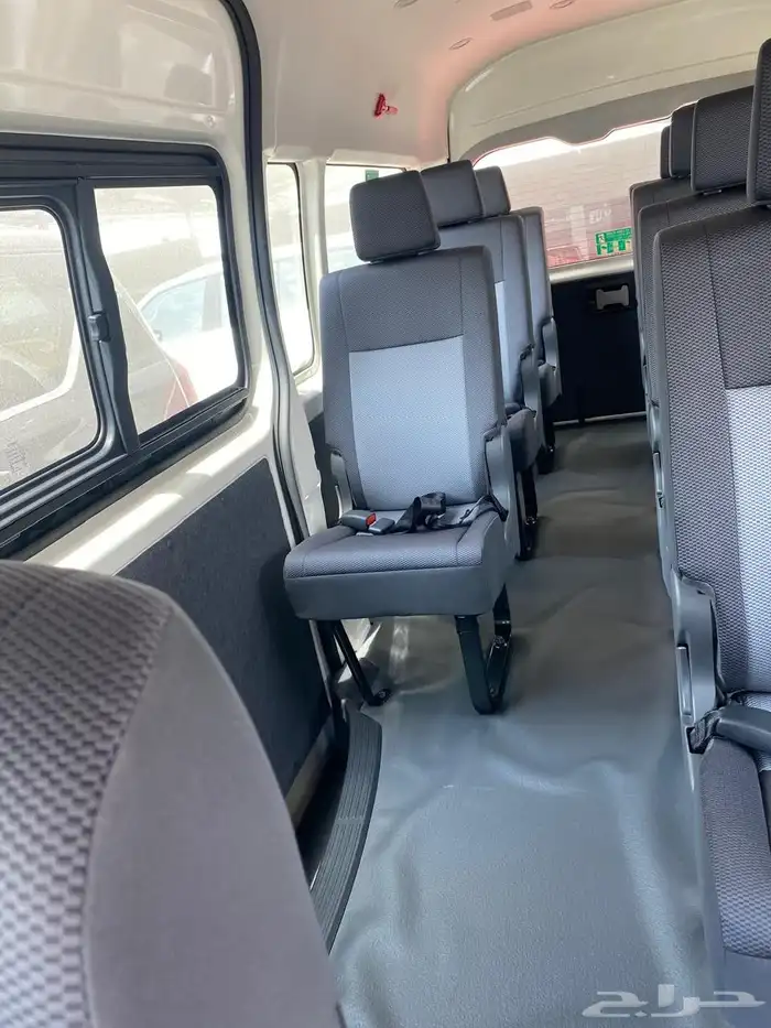 باص تويوتا هايس بنزين 13راكب 2026 12