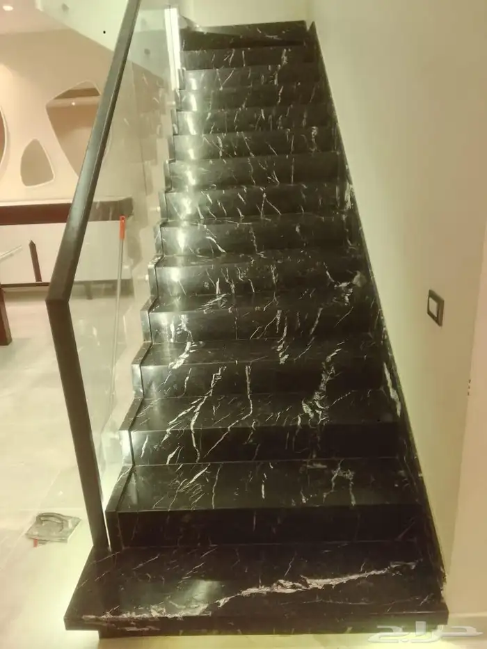 رخام طبيعي وصناعي توريد تصنيع تركيب رفوف طاولات 6