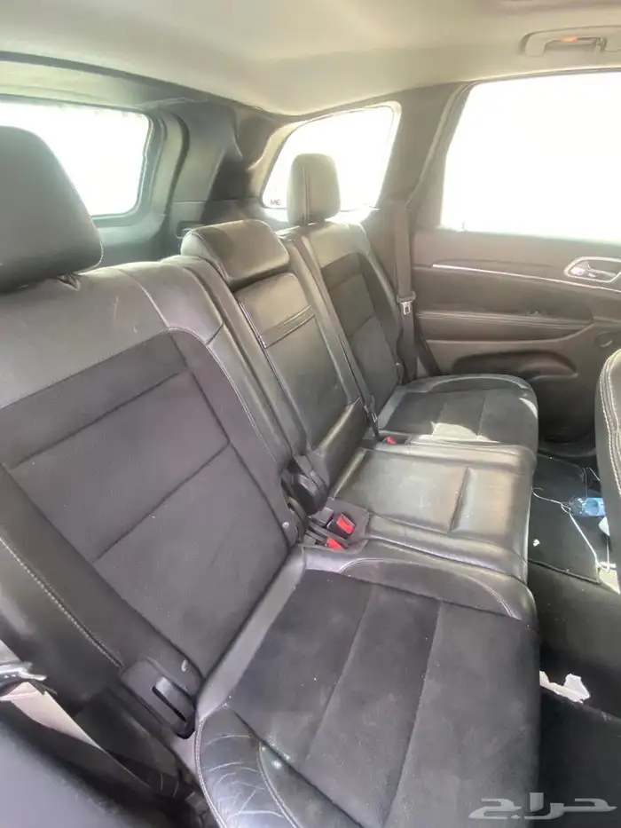 جيب srt للبيع 12